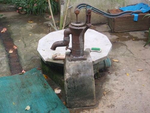 Cold water tap.